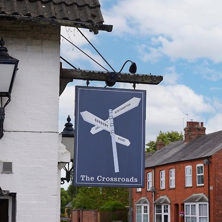 Отель Crossroads By Chef & Brewer Collection Weedon Bec Экстерьер фото