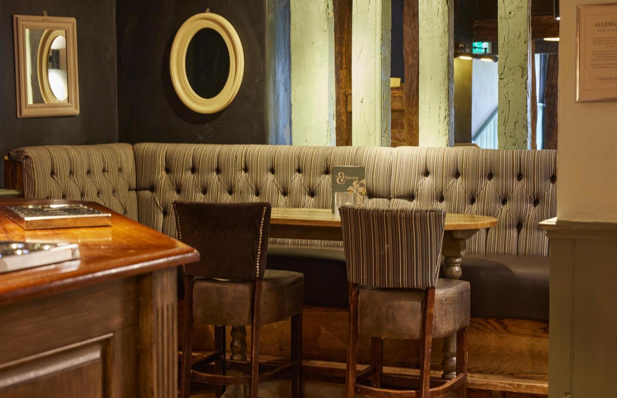 Отель Crossroads By Chef & Brewer Collection Weedon Bec Экстерьер фото